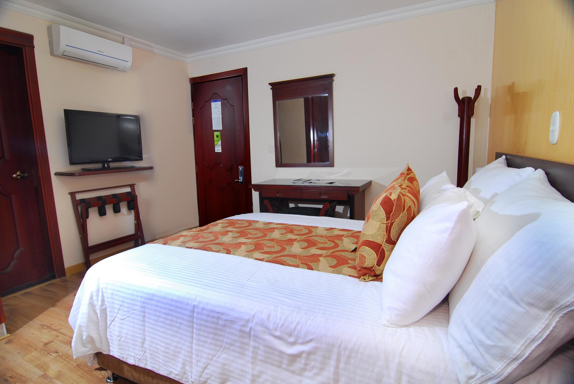 Luxor Plaza Hotel Pereira Exterior foto