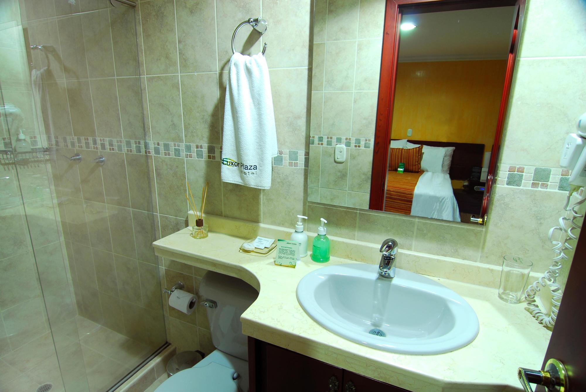 Luxor Plaza Hotel Pereira Exterior foto