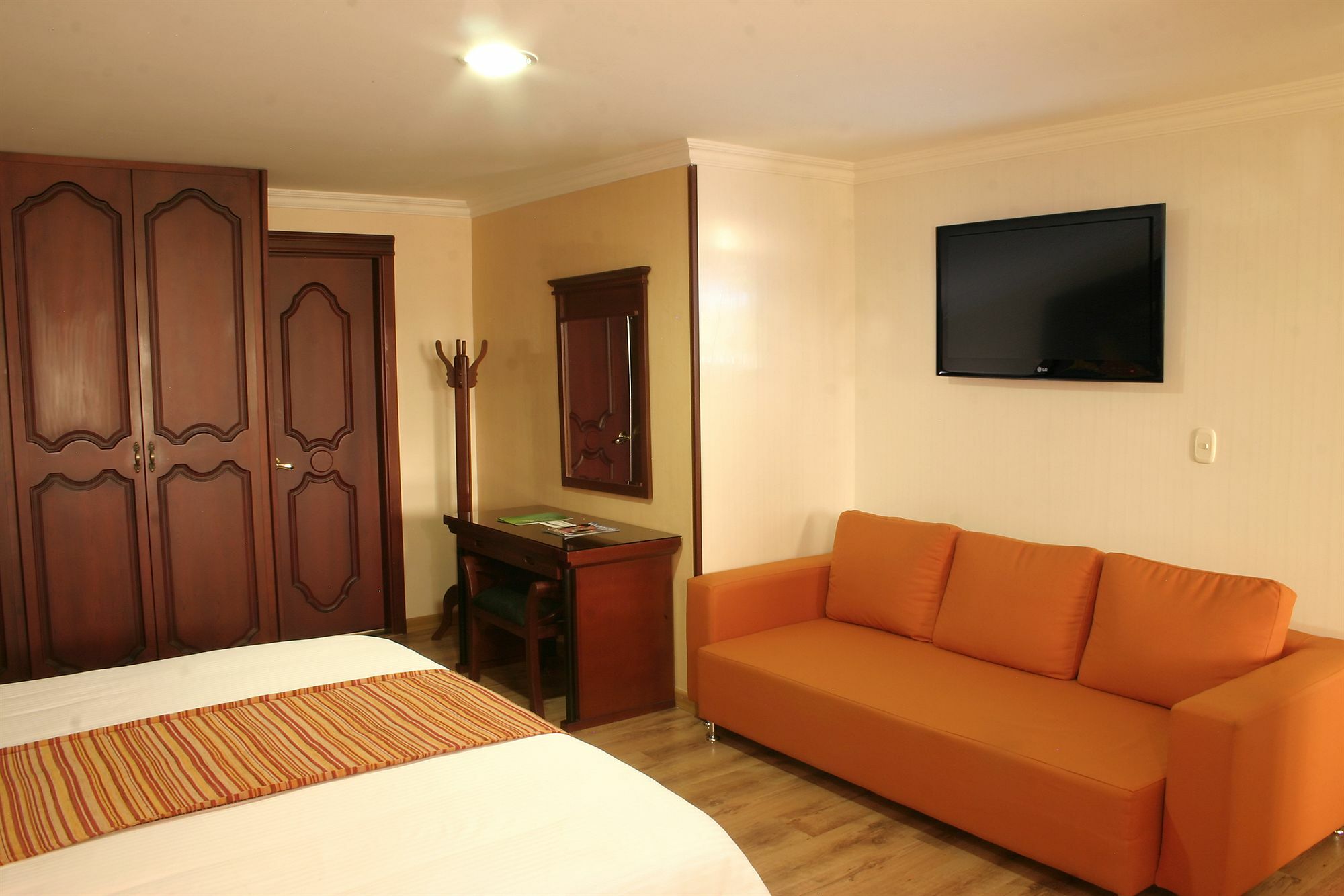 Luxor Plaza Hotel Pereira Exterior foto